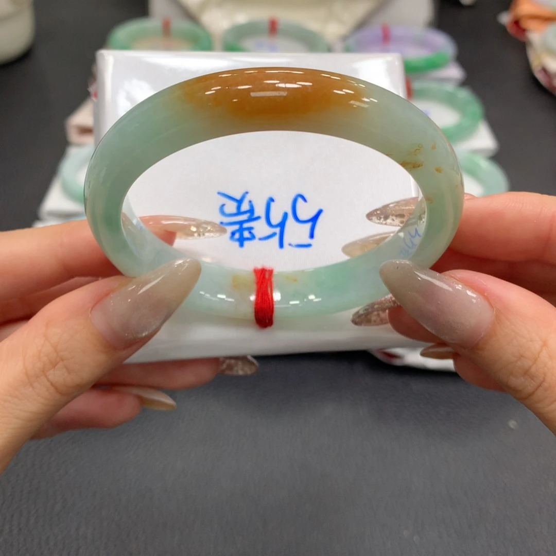 未镶嵌手镯翡翠贵妃