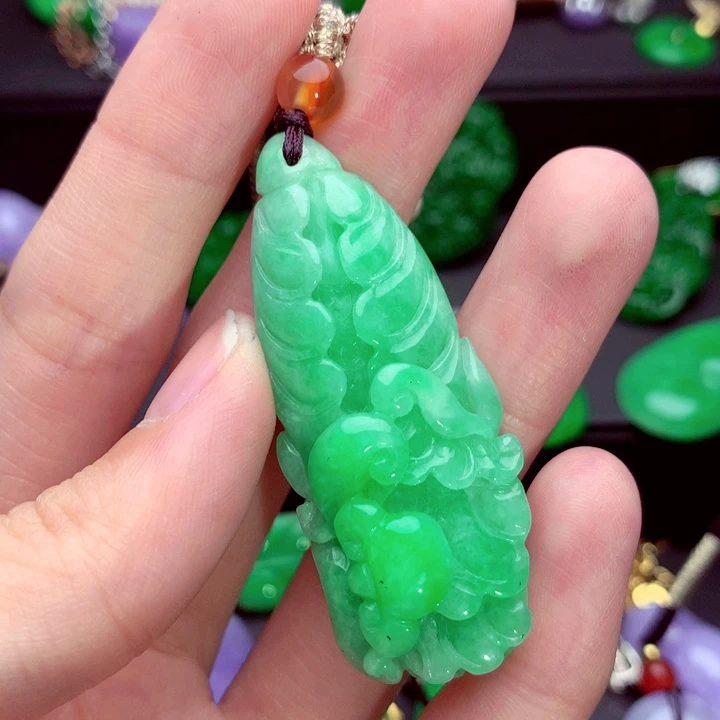 吊坠(不含链)未镶嵌翡翠