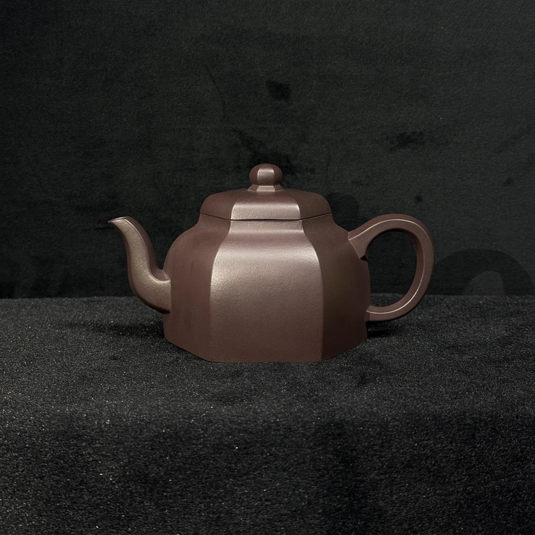 59/WYJ005/王玉娟/紫砂壶六方宫灯/老紫泥