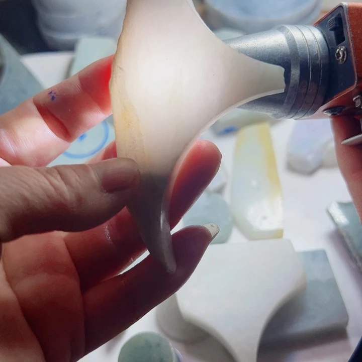 翡翠颈饰未镶嵌翡翠片料