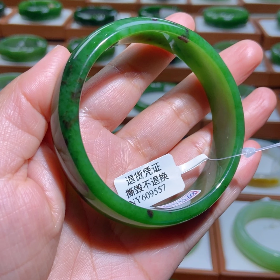 和田玉（碧玉）未镶嵌手镯浅菠菜绿5960