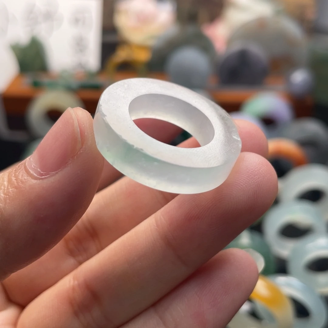 定制翡翠未镶嵌  白冰极光绿