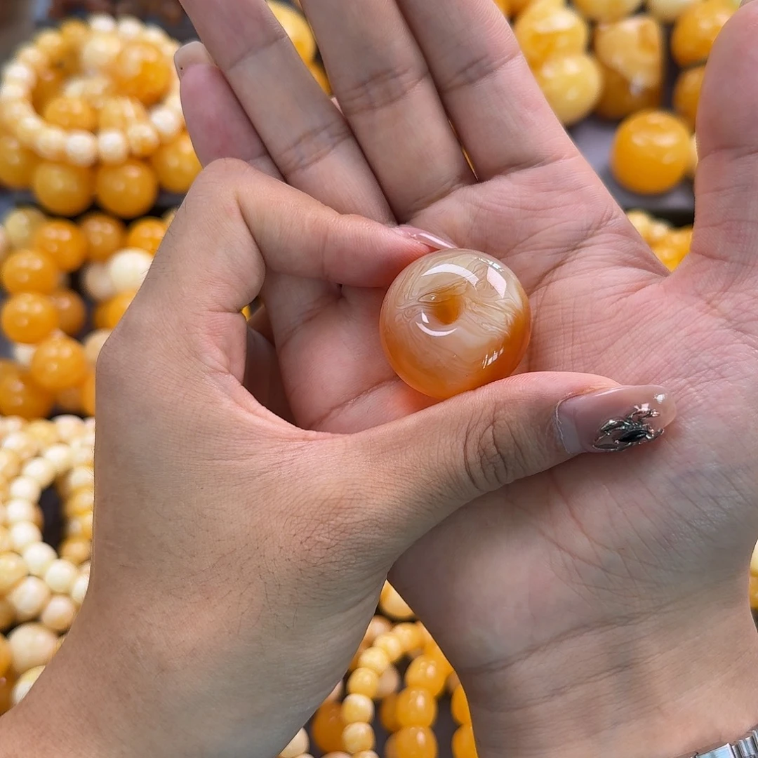 蜜蜡未镶嵌珠宝奇石