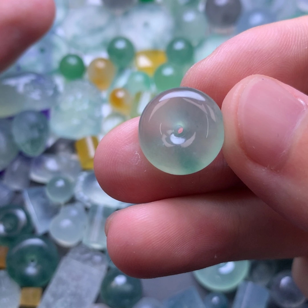 格***开定制翡翠未镶嵌挂件