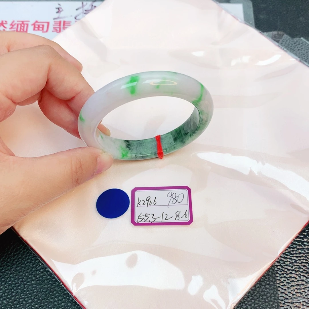 翡翠手镯未镶嵌缅甸翡翠