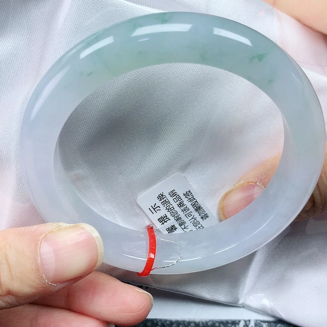 翡翠手镯未镶嵌57圈