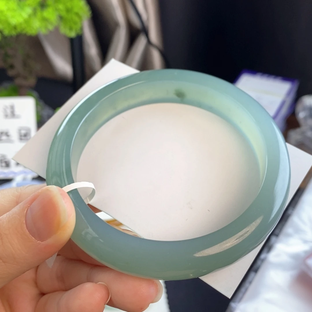 翡翠未镶嵌手镯湖绿62