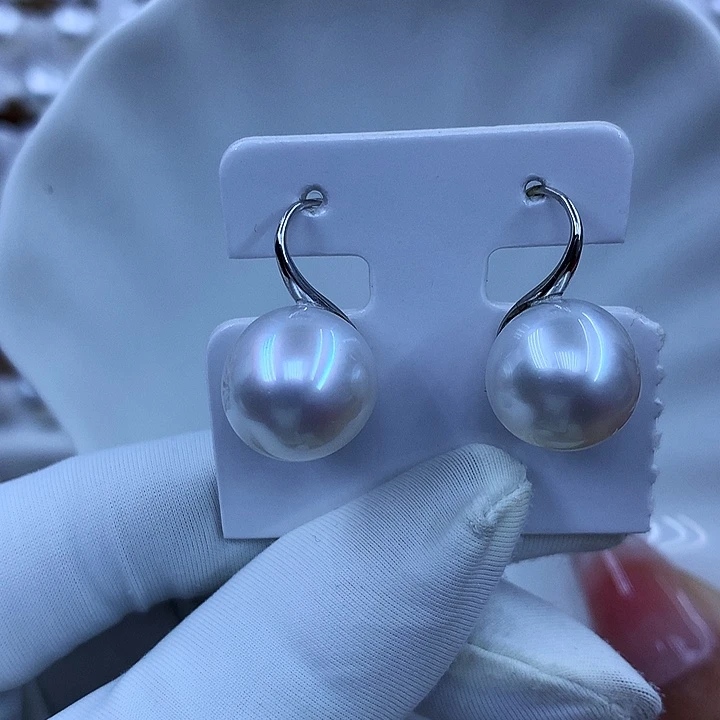 18K金镶嵌耳饰海水珍珠