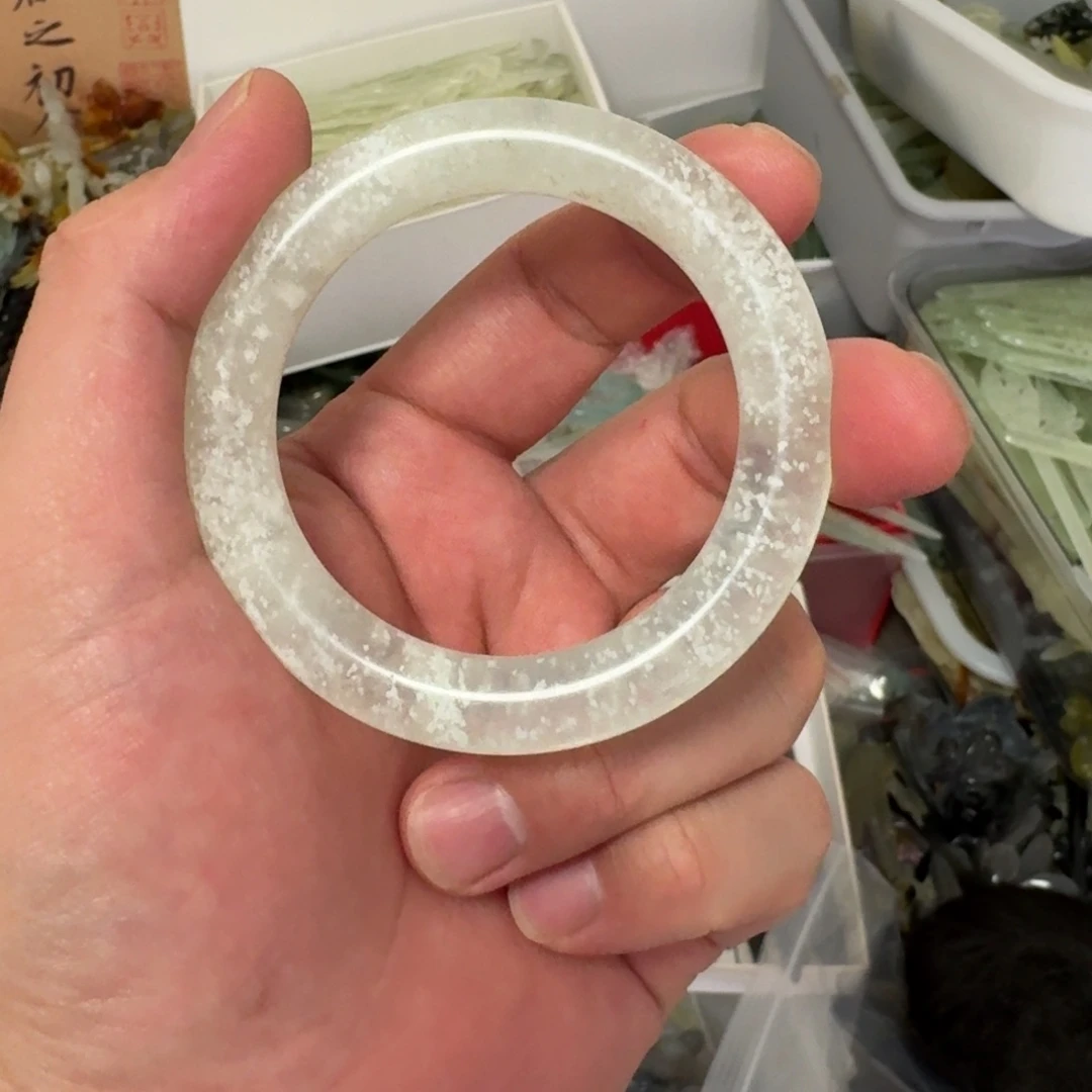 岫玉手镯合金嘚*岫玉发簪就是好看