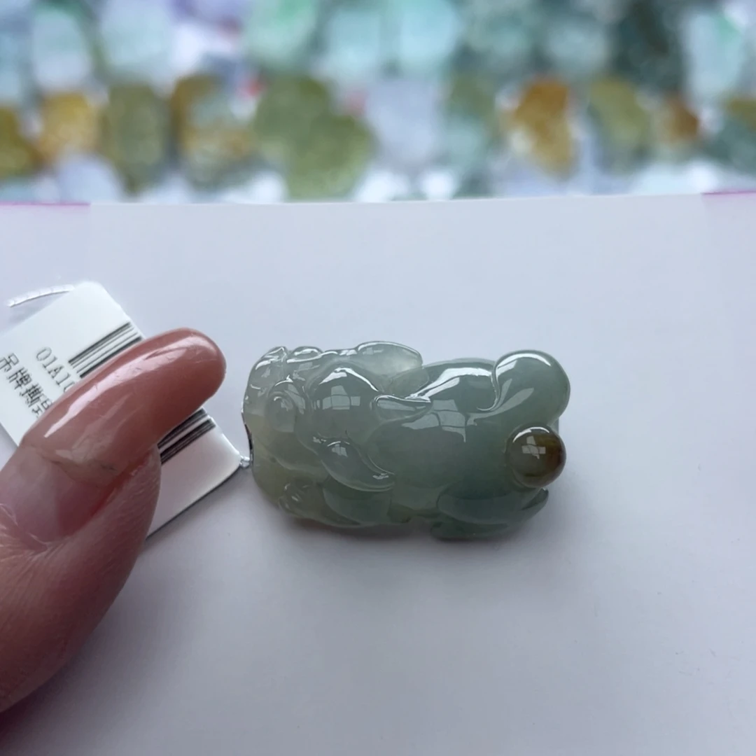 翡翠颈饰未镶嵌貔貅