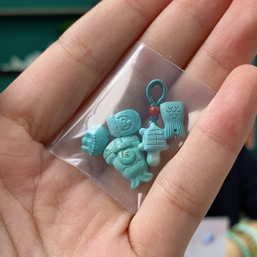 绿松石未镶嵌珠宝奇石