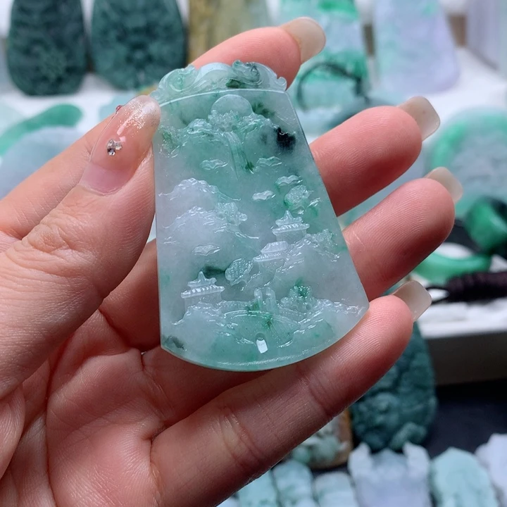 定制翡翠未镶嵌山水牌