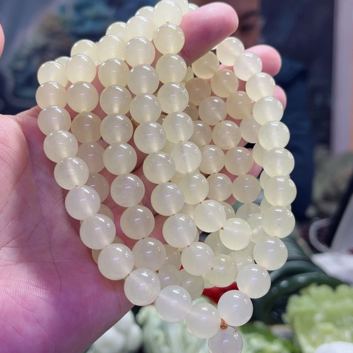 蛇纹石玉颈饰未镶嵌听****罗