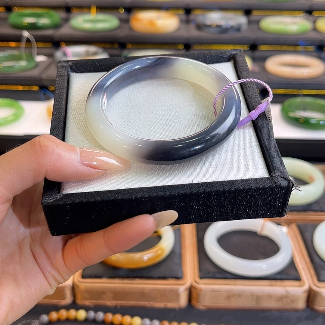 和田玉未镶嵌手镯54 55