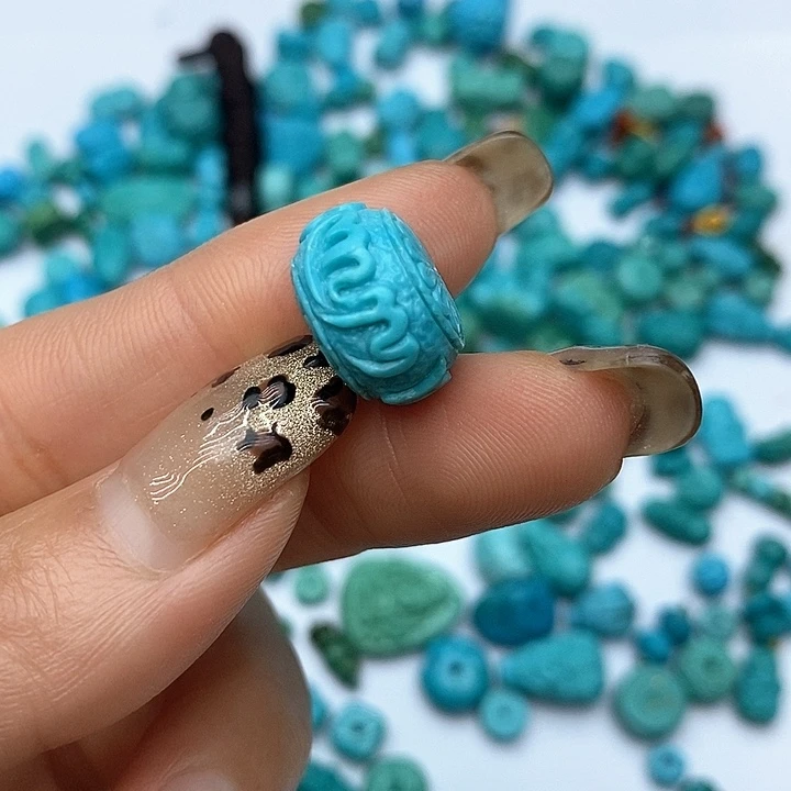 绿松石未镶嵌珠宝奇石