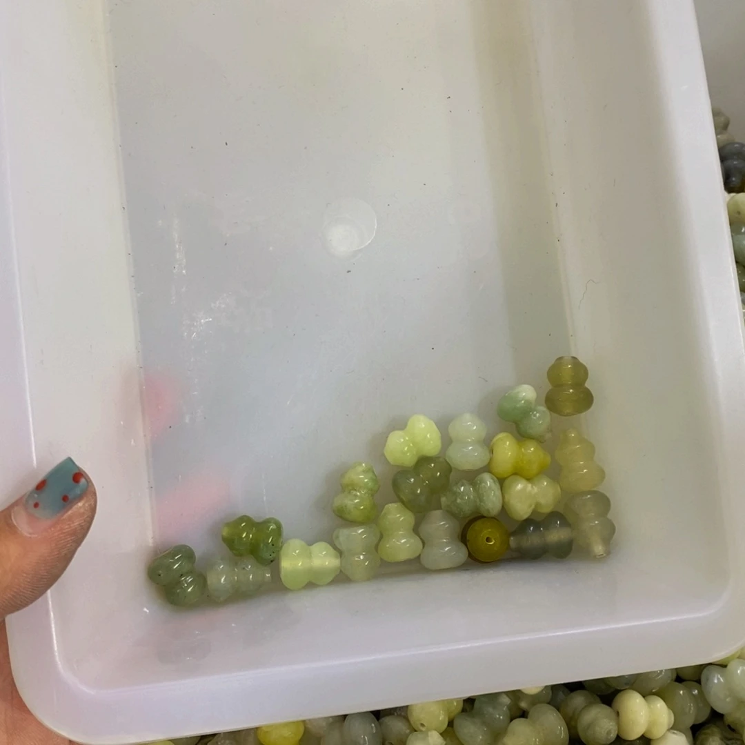 蛇纹石玉未镶嵌毛衣链126