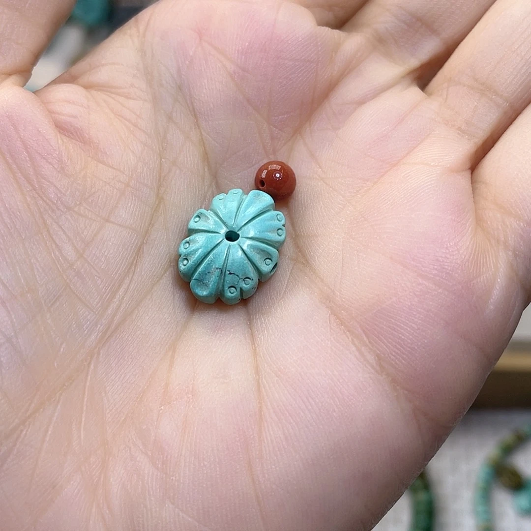 南红玛瑙配饰未镶嵌