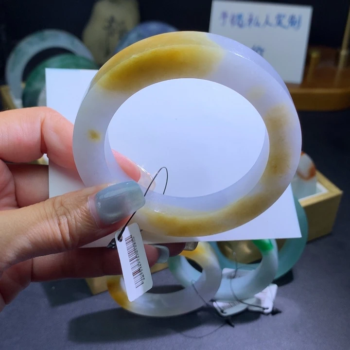 未镶嵌翡翠手镯定制翡翠