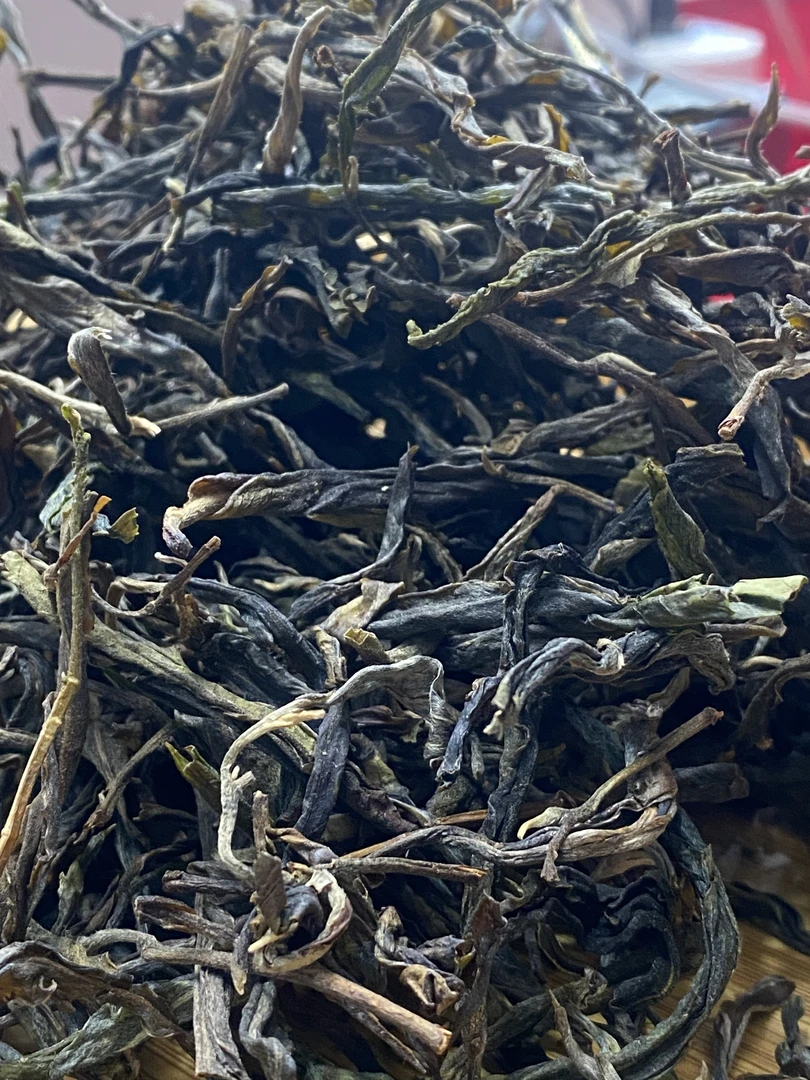 炸仓库专用链接    2025年 磨烈100 g 云南普洱生茶紧压茶