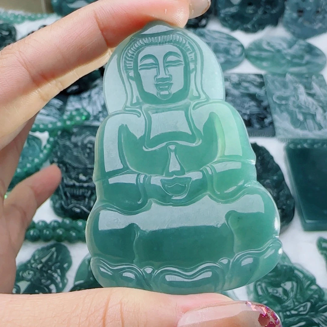 翡翠未镶嵌颈饰多样性发货天然的A货翡翠