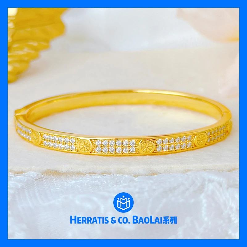 925银莫桑石手镯 潮牌米卡满天星十心十箭莫桑钻卡扣手镯90045