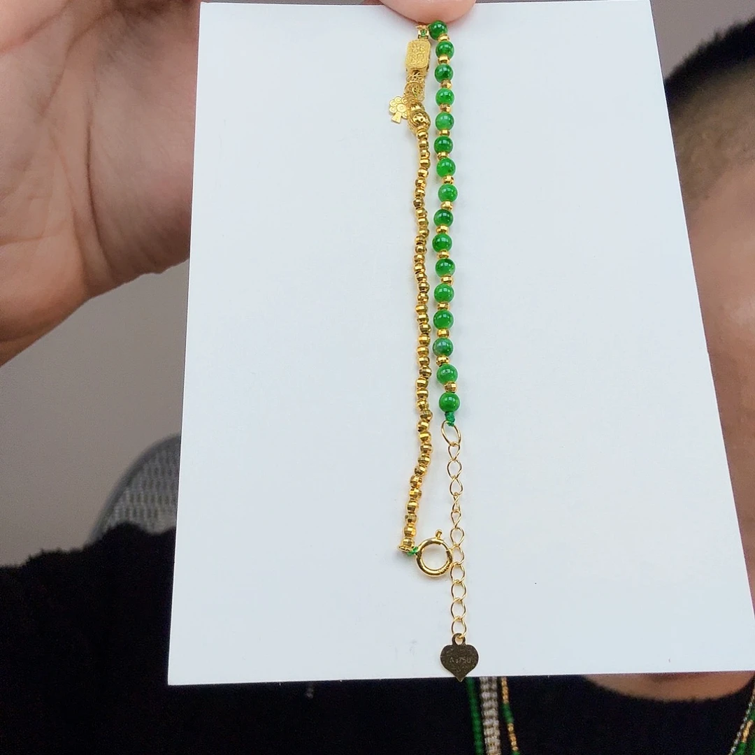 翡翠18K金镶嵌颈饰一件