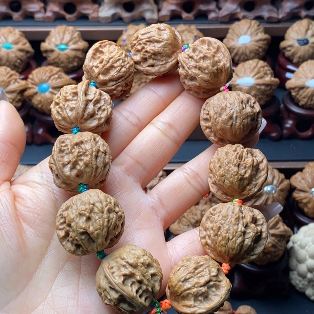 文玩核桃吊坠猫耳朵