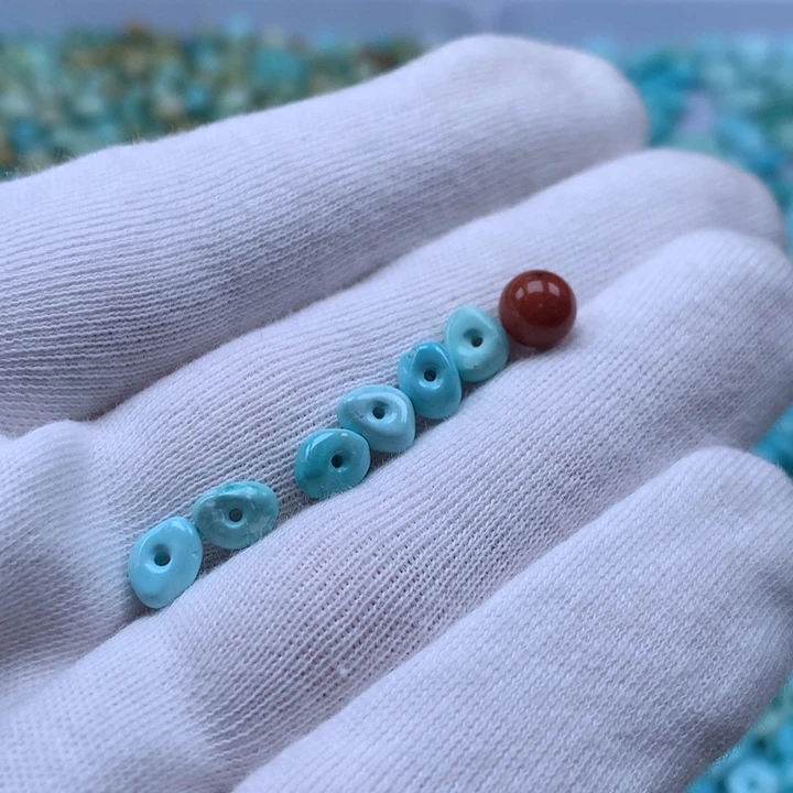 南红玛瑙未镶嵌珠宝奇石