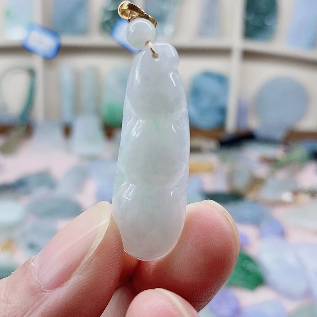颈饰未镶嵌翡翠天然