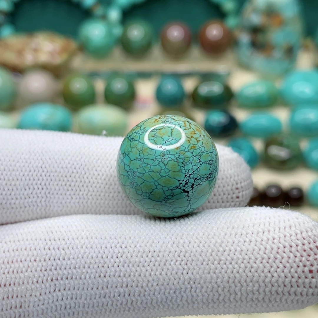 未镶嵌绿松石颈饰