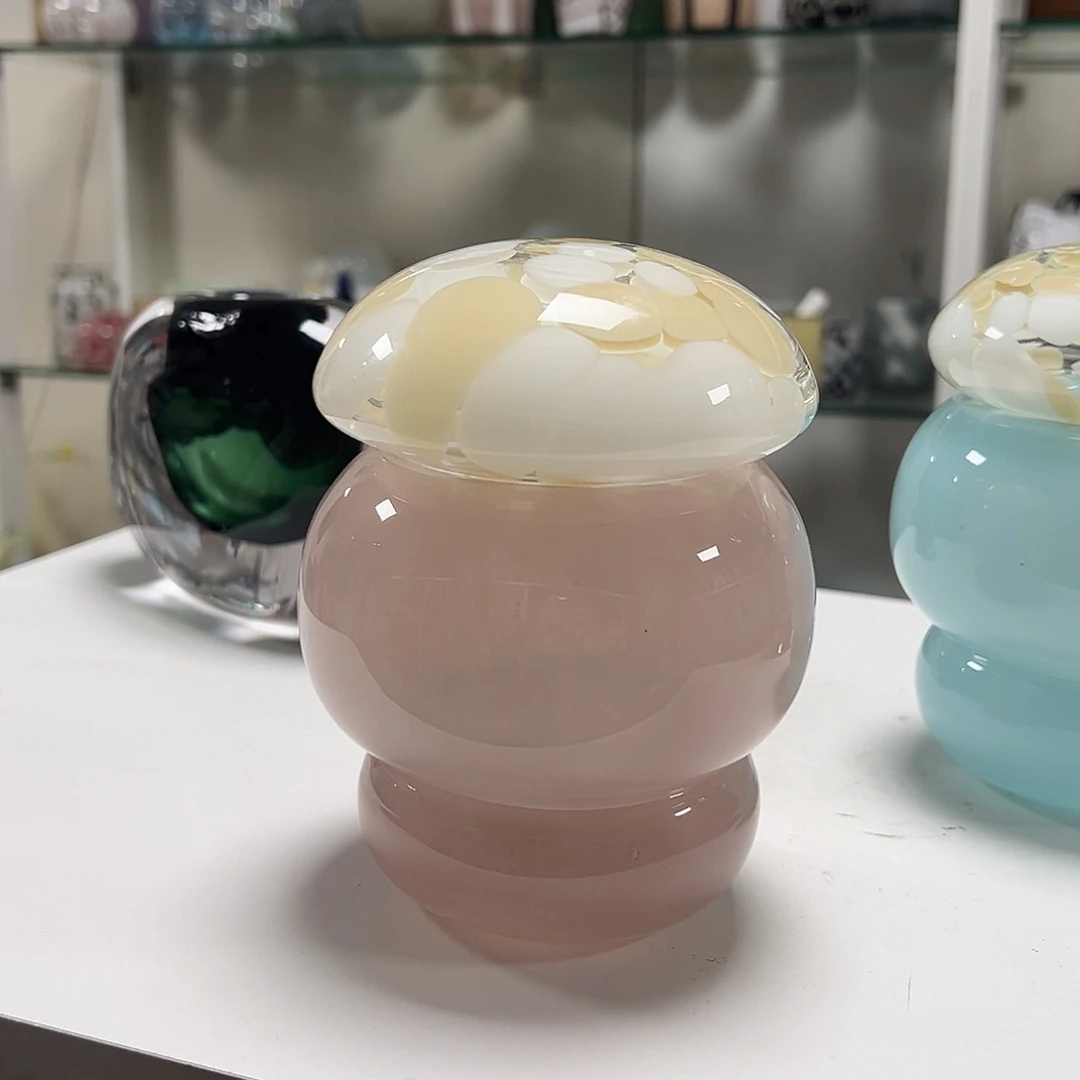 琉璃高15带盖子粉色琉璃花器