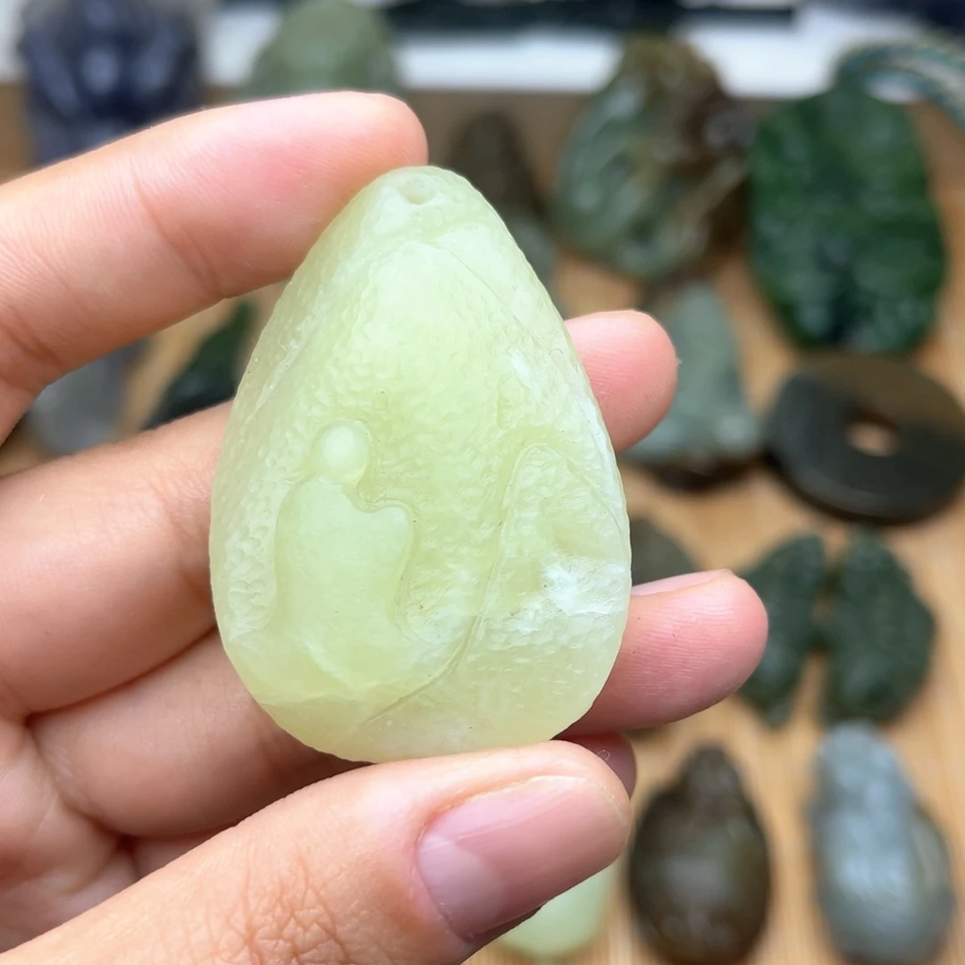 和田玉未镶嵌挂件