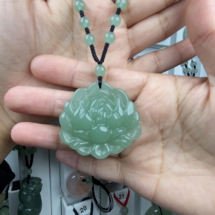 五****石英质玉未镶嵌颈饰