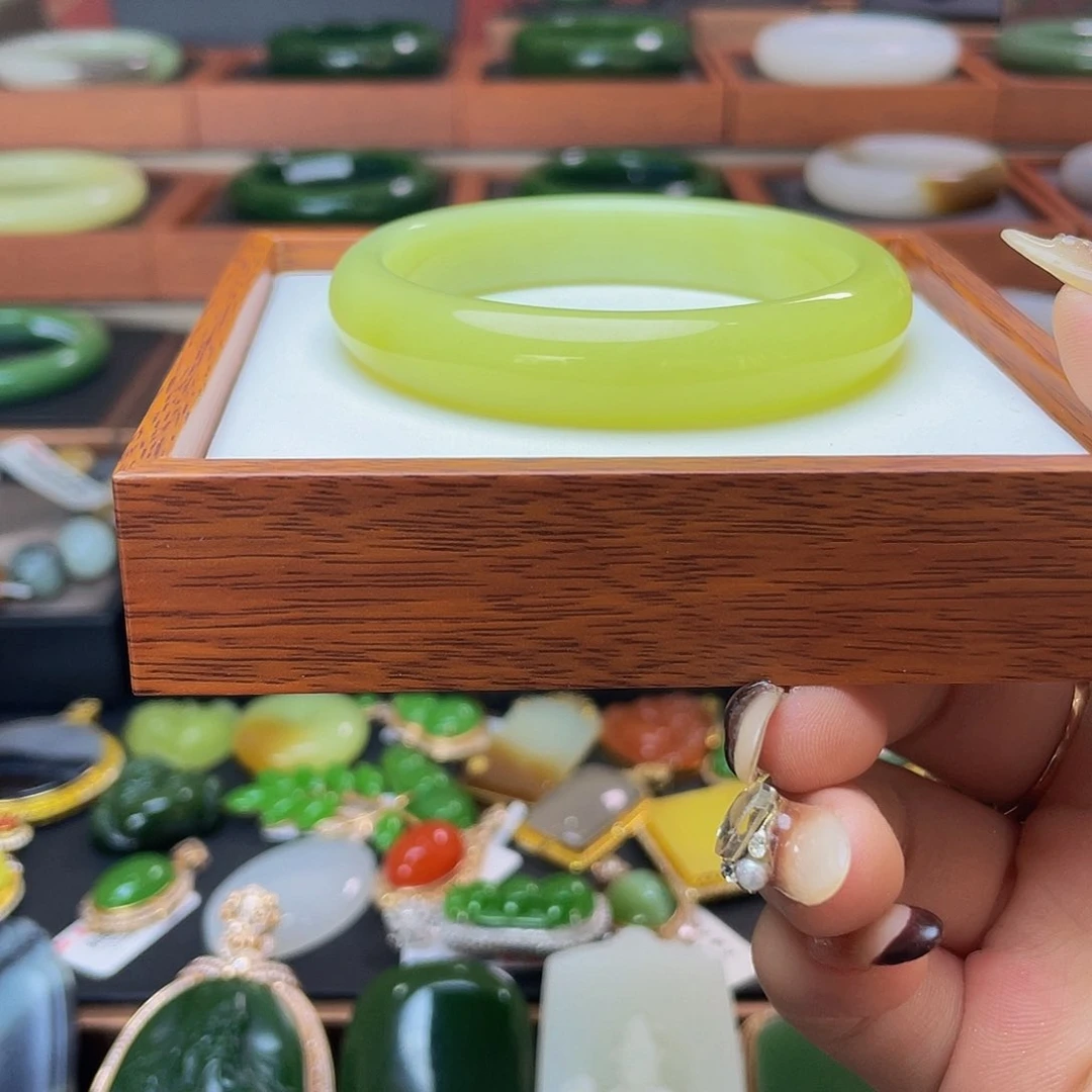 和田玉和田玉黄口手镯55➕未镶嵌