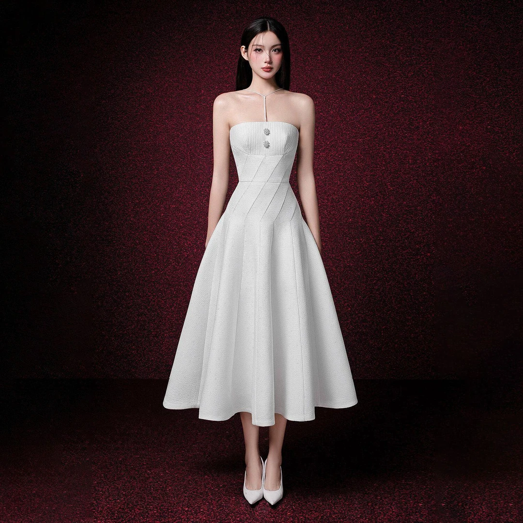 千金气质仙女清纯感吊带内搭连衣裙白色收腰白月光大摆收腰连衣裙