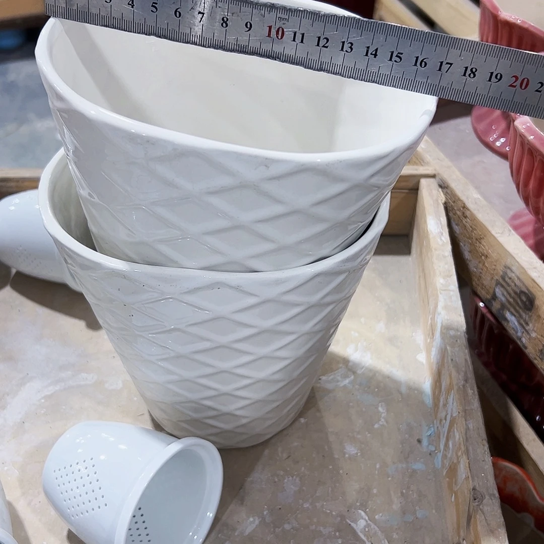 有孔，外贸尾单陶瓷花盆凑单10米包邮