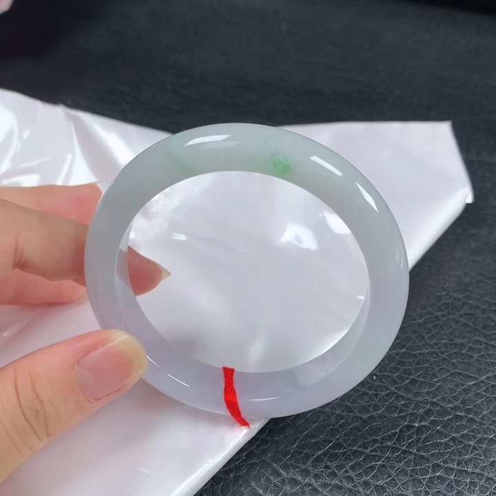 翡翠未镶嵌手镯。。