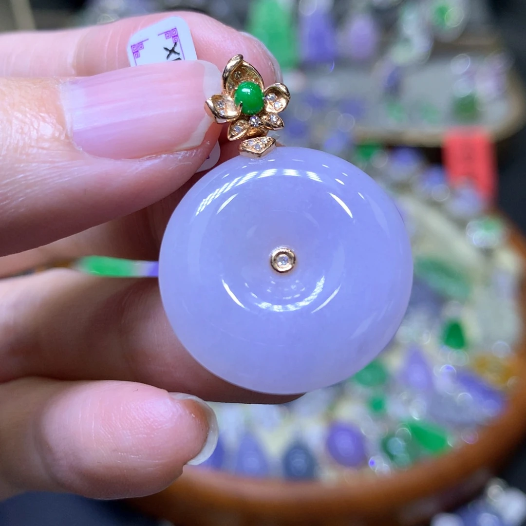 【闪购商品】翡翠颈饰18K金镶嵌翡翠吊坠项链