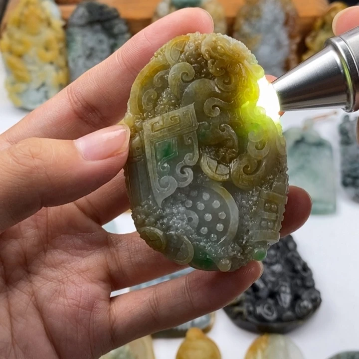 未镶嵌定制翡翠八破图