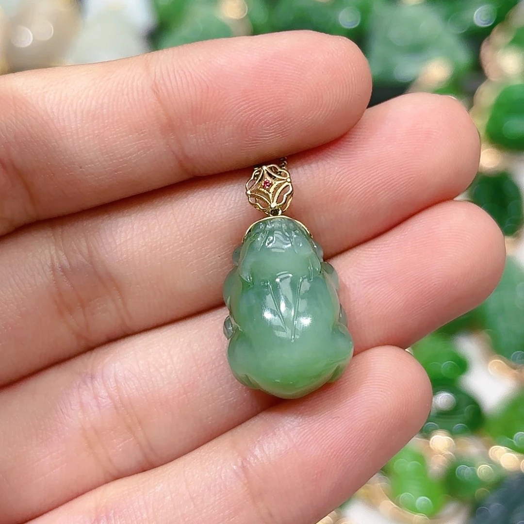 和田玉（碧玉）颈饰18K金镶嵌