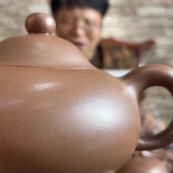 l***y紫砂茶壶紫砂艺术品