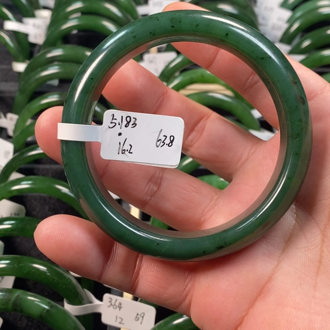 和田玉（碧玉）未镶嵌手镯有瑕疵64