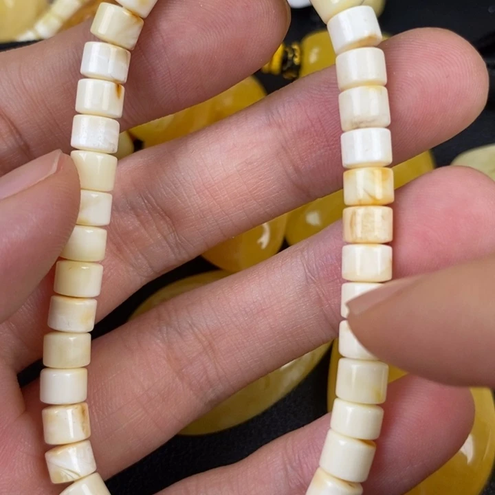 琥珀裸石未镶嵌微瑕79