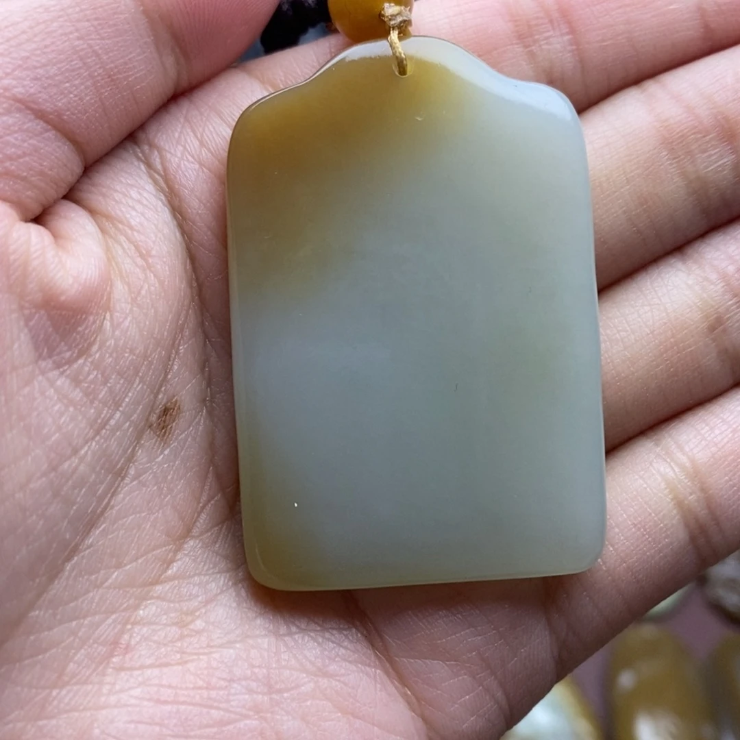 吊坠(不含链)未镶嵌和田玉（糖玉）