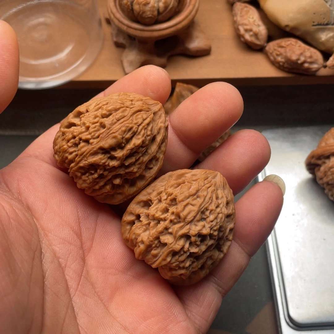 এ***阳吊坠文玩核桃逐鹿一代老树