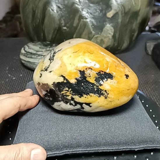 新疆金丝玉原石国画