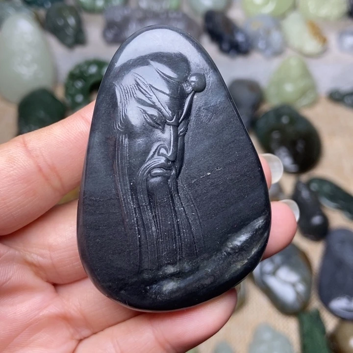 和田玉未镶嵌颈饰