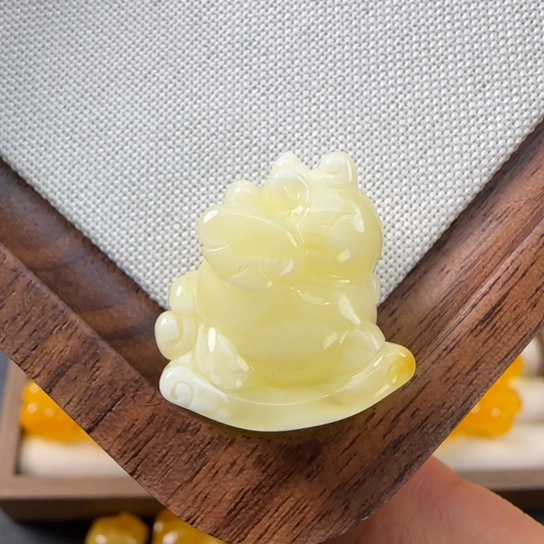 琥珀未镶嵌珠宝奇石蜜蜡