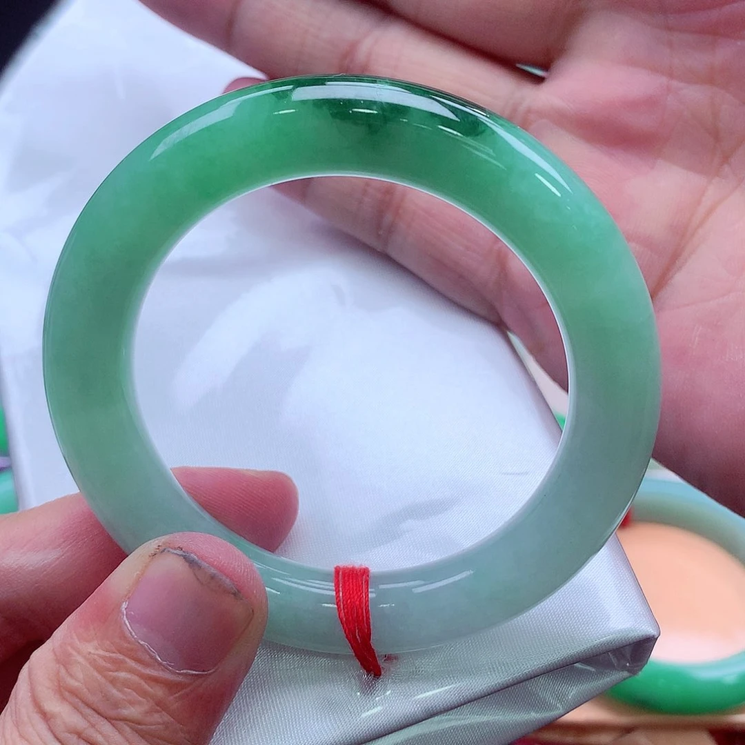 未镶嵌手镯翡翠翡翠