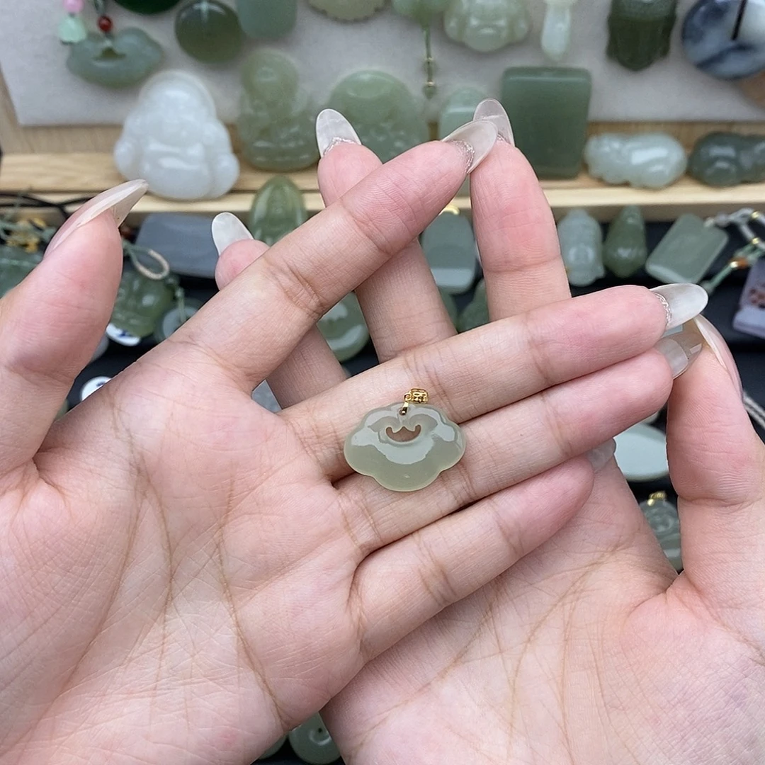 和田玉18K金镶嵌吊坠(不含链)
